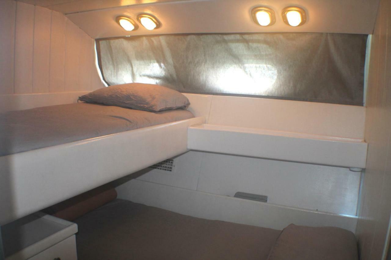 Your Own Private Yacht Sant Adria de Besos Exterior foto