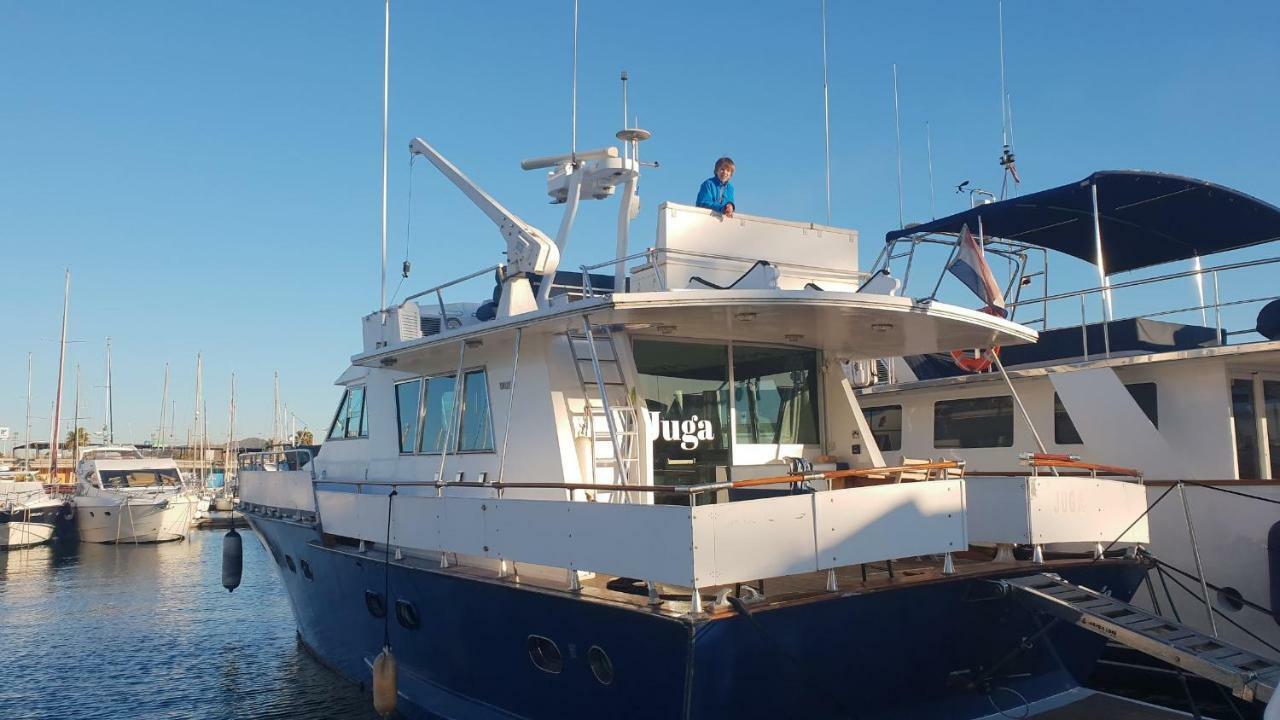 Your Own Private Yacht Sant Adria de Besos Exterior foto